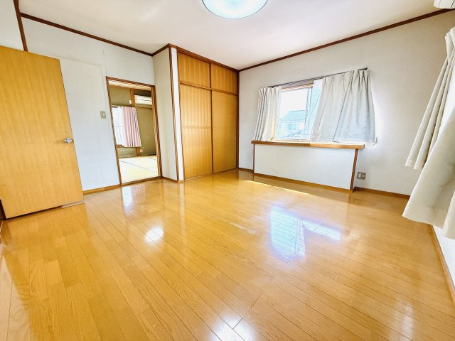 東松山市松山町1丁目　中古戸建の洋室