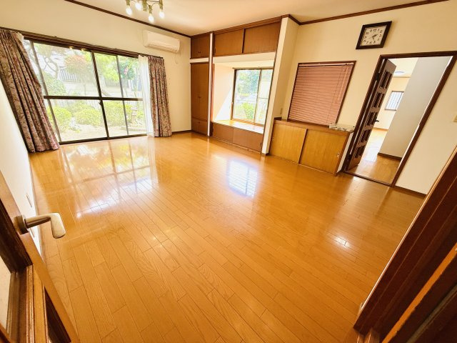 東松山市松山町1丁目　中古戸建の居間・リビング