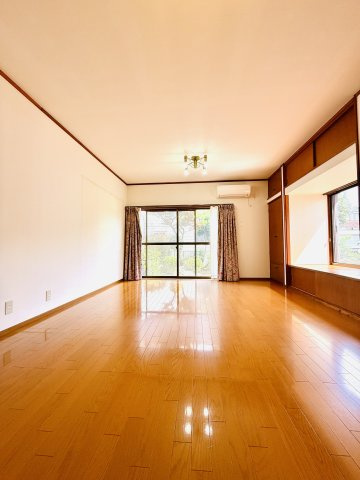 東松山市松山町1丁目　中古戸建の居間・リビング