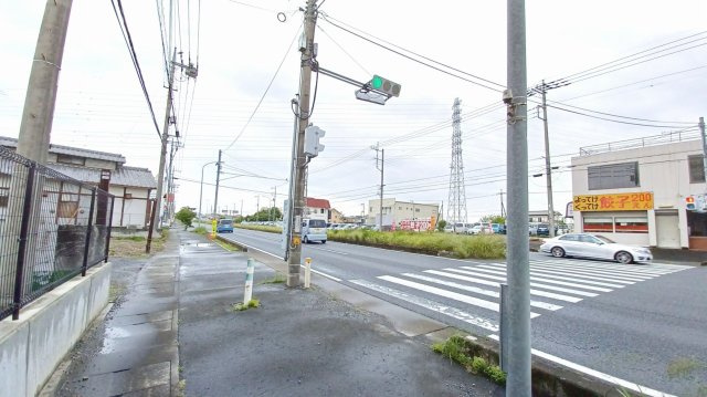 東松山市大字下野本中古店舗のその他|東側道路