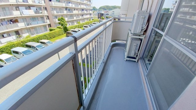 パークタウン五領第6団地7号棟のバルコニー|北側バルコニー