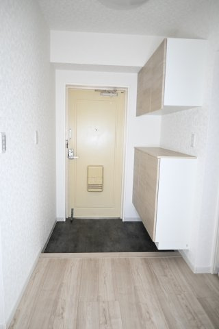 パークタウン五領第6団地7号棟のその他|廊下から玄関