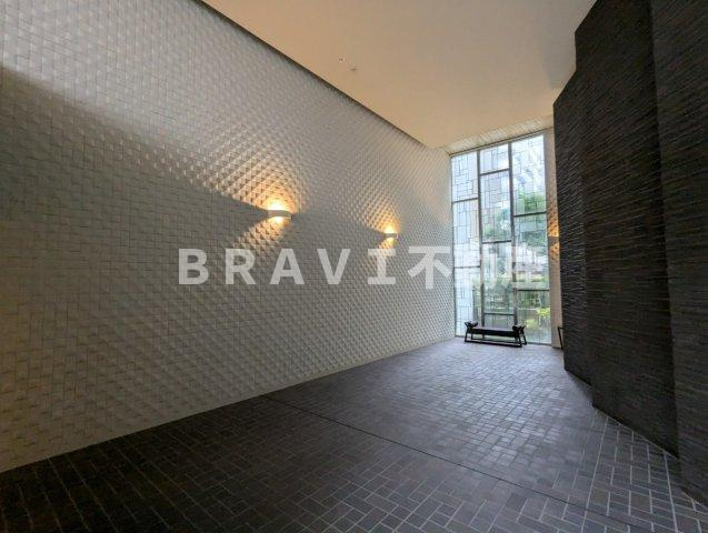 グランアッシュ谷町サウスヒルズ BRAVI不動産のロビー
