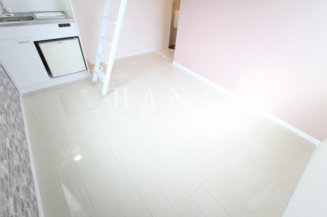 ユナイト西横浜アリスバーリーの居間・リビング