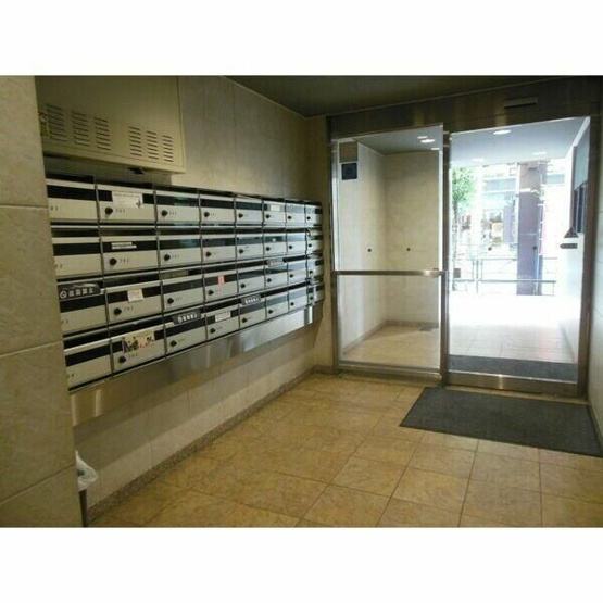 【エントランス】 | ラウスパレス三軒茶屋