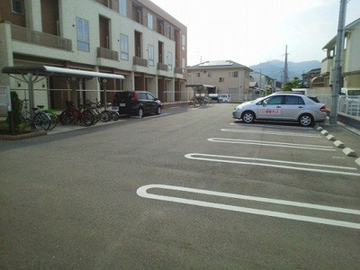 【駐車場】 | 玲巧ハイツ八丁