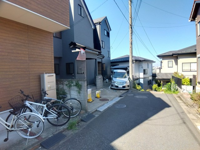 中古/朝霞市幸町一丁目の前面道路含む現地写真