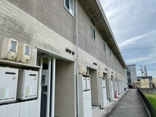 【玄関】 | レオパレスコマンドⅠ | 収納もある玄関です