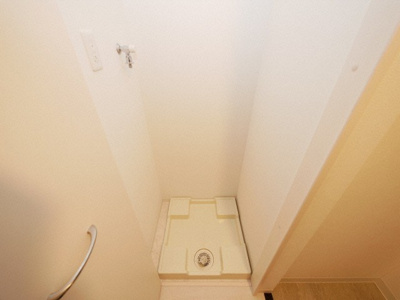 【設備】 | ゼオン大阪EAST | 洗濯機置場です