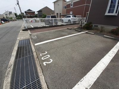 【駐車場】 | レジデンス北新在家 | 駐車スペースもあります