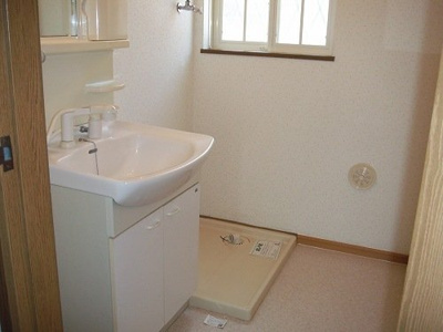 【洗面所】 | クレストヨコセキ | ゆったりとスペースのある洗面所