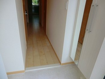 【玄関】 | ポーシェガーデン２ | 明るい玄関です