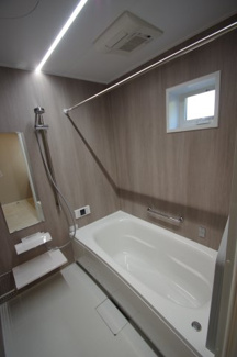 【浴室】 | 【仲介手数料無料！！】多摩市和田　新築戸建て（全9区画）6号棟　5000万円 | 1坪タイプ（1616）ユニットバス