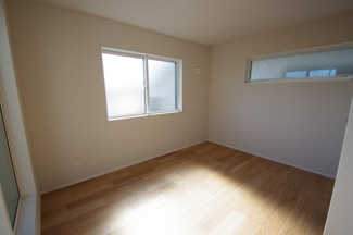 【寝室】 | 【仲介手数料無料！！】多摩市和田　新築戸建て（全9区画）6号棟　5000万円 | 寝室7.37帖