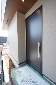 【玄関】 | 【仲介手数料無料！！】多摩市和田　新築戸建て（全9区画）6号棟　5000万円