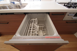 【キッチン】 | 【仲介手数料無料！！】多摩市和田　新築戸建て（全9区画）6号棟　5000万円 | ビルトイン食洗機