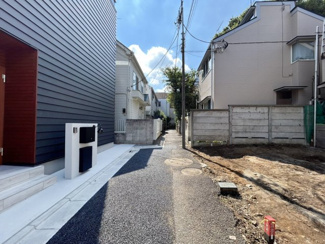 【前面道路含む現地写真】 | 幅員2m以上の私道
2025年8月4日撮影