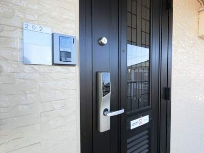 【玄関】 | イノセントワールド　六番館