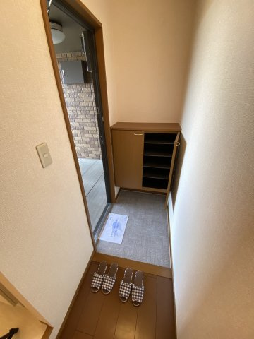 パストラーレ　Bの玄関