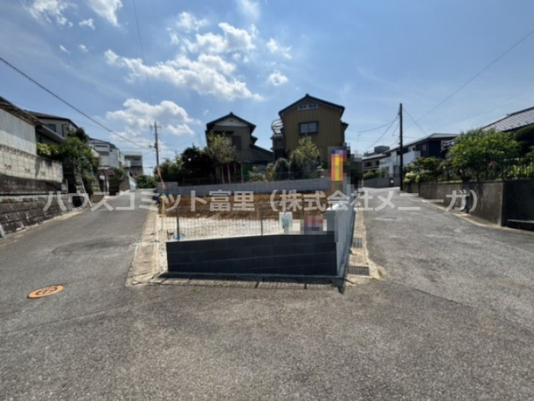 成田市南平台　新築戸建ての外観