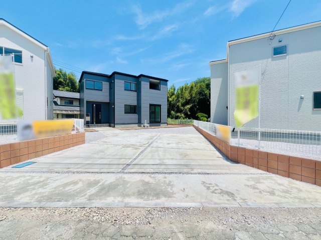 吉岡町漆原の前面道路含む現地写真|車の通りも少なく駐車も楽々♪