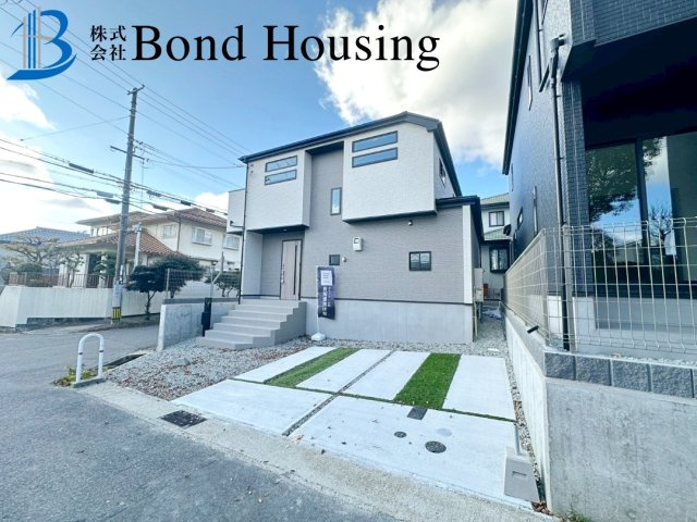 「南東角地」「LDK19帖」神陵台8丁目 全2棟 2号棟の前面道路含む現地写真