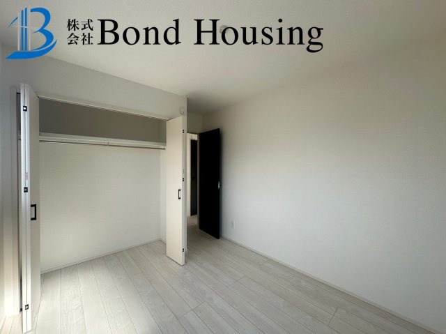 「お車並列2台駐車可」「長期優良住宅」神陵台8丁目 全2棟 1号棟の洋室