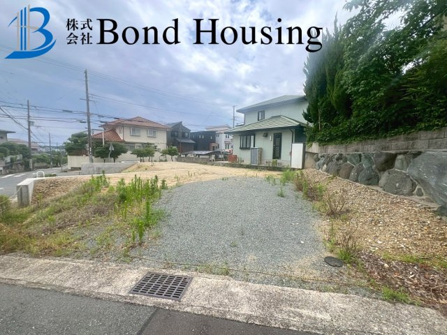 「お車並列2台駐車可」「長期優良住宅」神陵台8丁目 全2棟 1号棟の庭