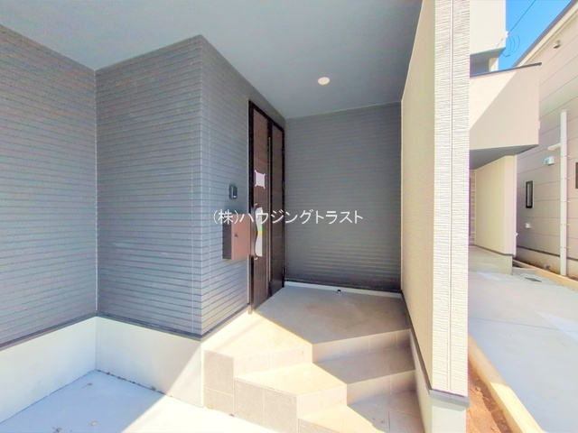 仲介手数料無料　ケイアイグレース所沢市緑町11期・新築全3棟の玄関