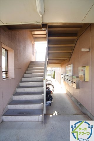 クラトンeyのエントランス|建物の内部です