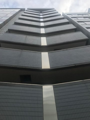 アクサンビルの外観