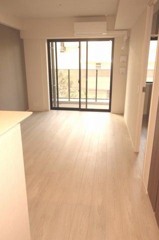 RJRプレシア東十条ガーデンの居間・リビング