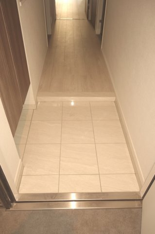 RJRプレシア東十条ガーデンの玄関