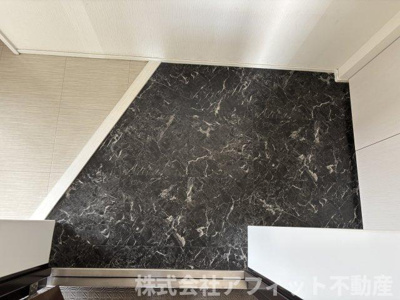 【エントランス】 | アルバーノ駅前大通り