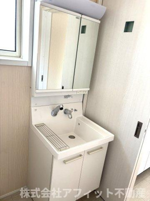 【洗面所】 | アルバーノ駅前大通り | 洗髪洗面化粧台