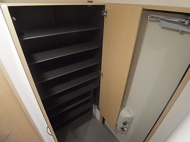 神戸市長田区西山町２丁目のアパート