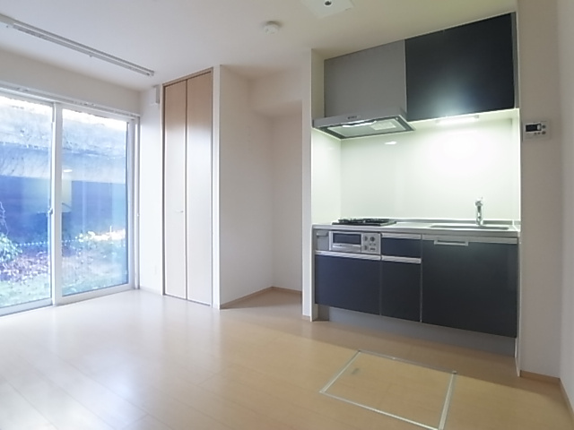 神戸市長田区西山町２丁目のアパート