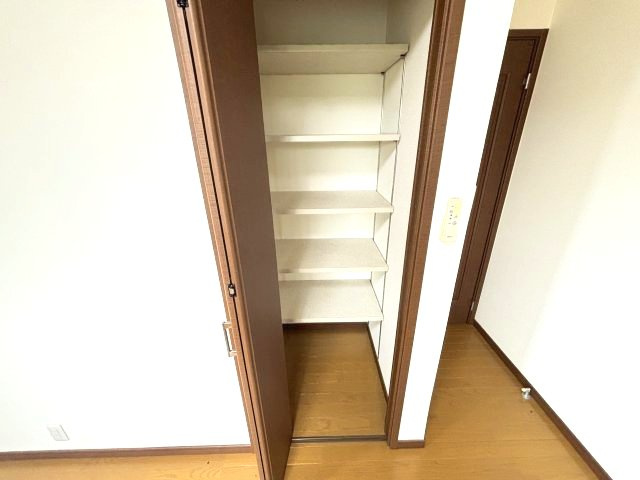 太子町山田貸家の収納