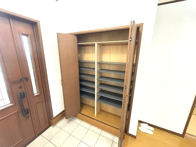 太子町山田貸家の収納