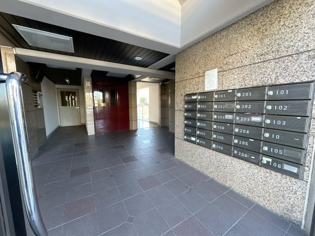 【エントランス】 | ルミエール薬師寺 | 建物設備