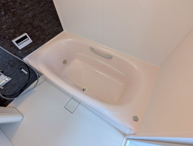 北見団地6丁目〈リフォーム済〉中古住宅の浴室