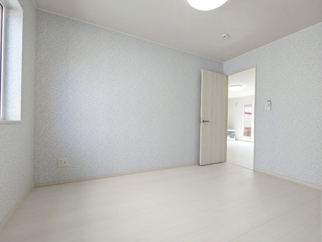 北見団地6丁目〈リフォーム済〉中古住宅の洋室