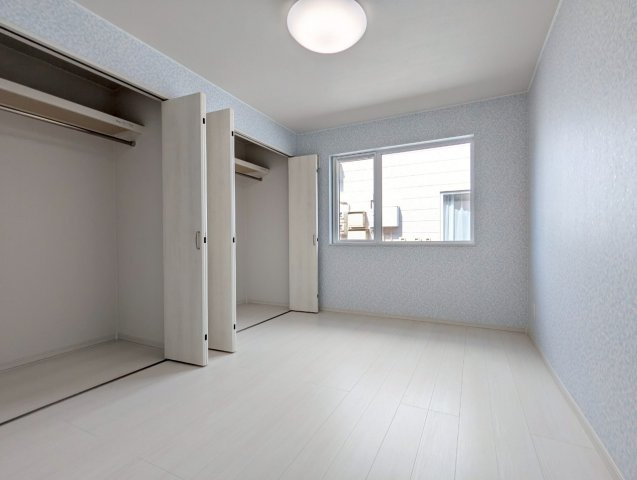 北見団地6丁目〈リフォーム済〉中古住宅の洋室