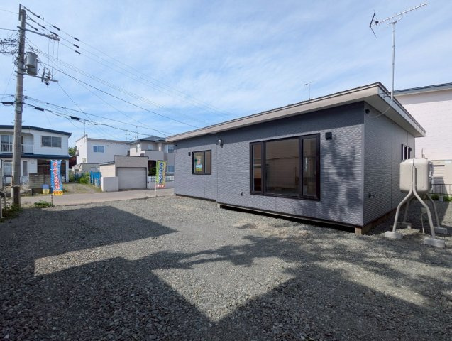 北見団地6丁目〈リフォーム済〉中古住宅の外観