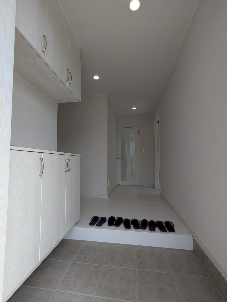 北見団地6丁目〈リフォーム済〉中古住宅の玄関