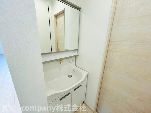 茅ヶ崎市今宿　新築戸建　B号棟の独立洗面台|朝の身支度もスムーズ洗面化粧台♪