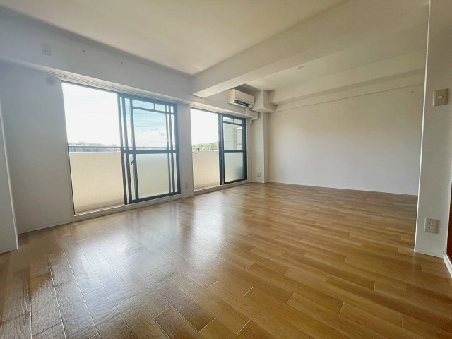 ラ・フィーネ芳樹の居間・リビング