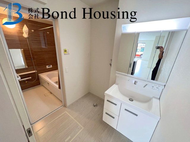 「LDK19.5帖」「お車並列2台可」太寺大野1期 1号棟の玄関