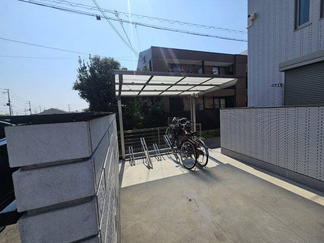 明石市魚住町長坂寺のハイツの駐車場