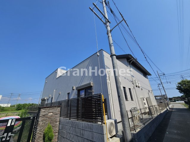 明石市魚住町長坂寺のハイツの外観